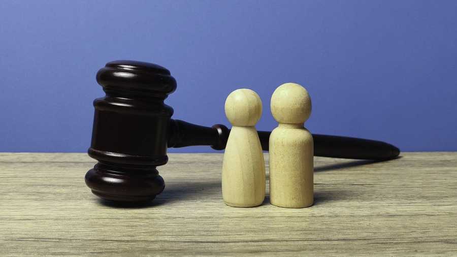 Vender una vivienda en una unión de hecho: obligaciones de las parejas no formalizadas, peligros y disputas legales.