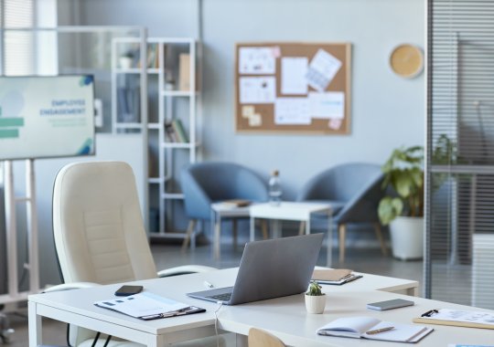 Diseño y mobiliario de espacios de trabajo en Europa