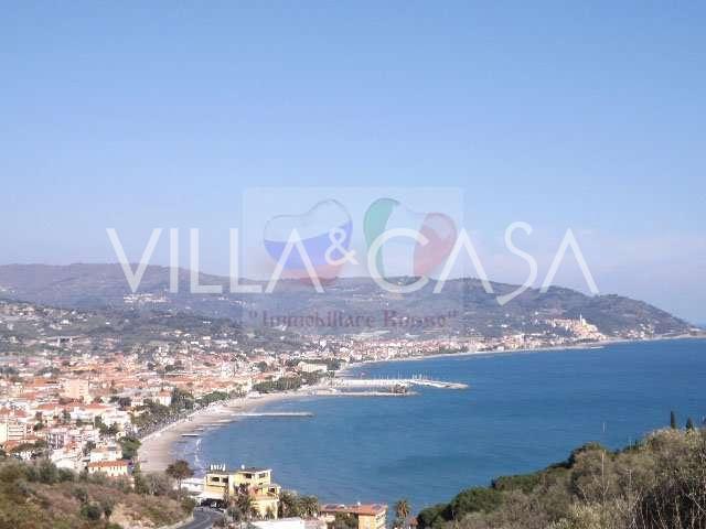 Comprar una casa villa en Diano Marina, ecológica.