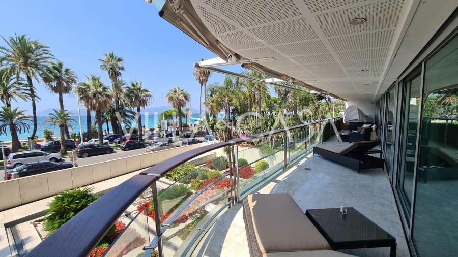 Apartamento de 320 m2 en Cannes, cerca del mar, en la playa de Croisette.