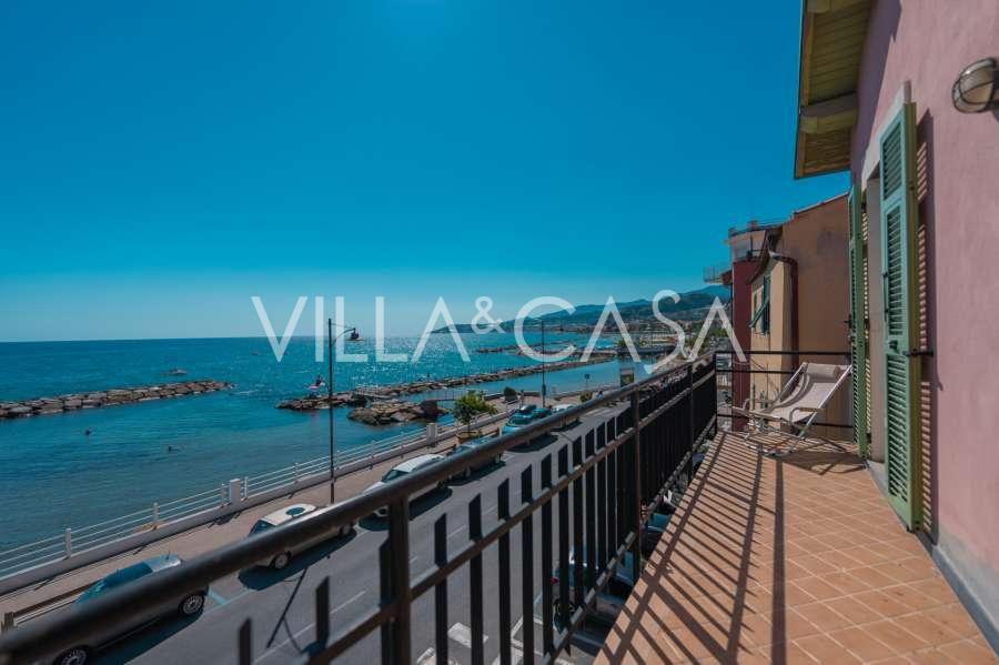 Apartamento en venta en Santo Stefano al Mare.