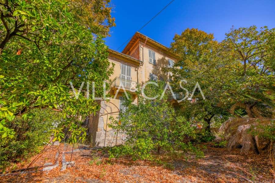 Villa de 450 m2 en Ventimiglia para restaurar.