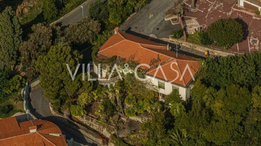 Villa junto al mar en Sanremo a 50 metros.