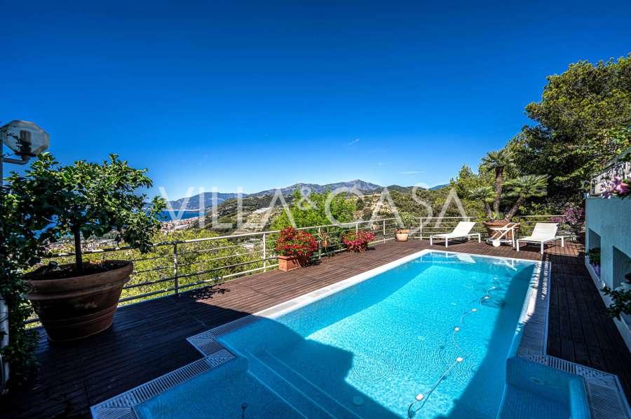 Villa con vista panorámica a Mónaco en Bordighera