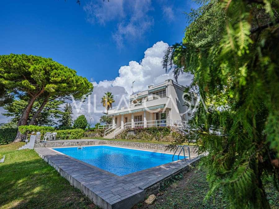 Casa en venta en Bordighera.