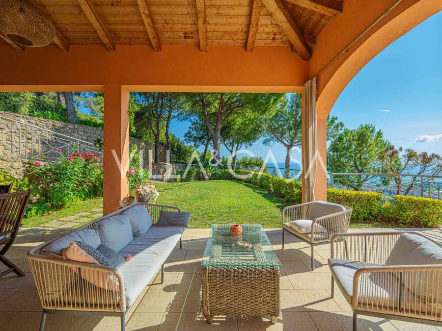 Villa con vista al mar en Bordighera