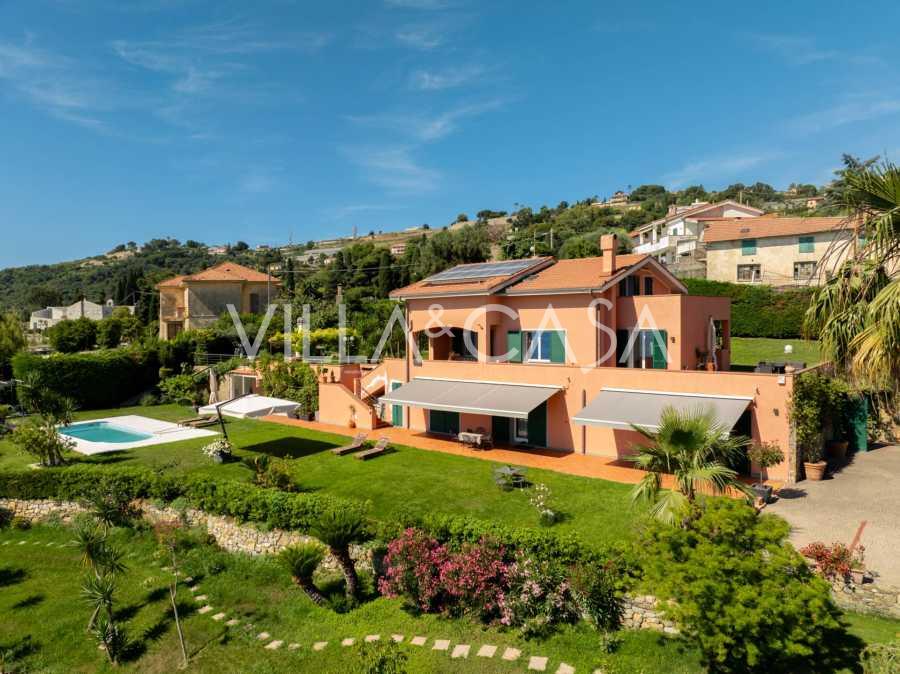 Casa en venta en la Toscana con piscina.