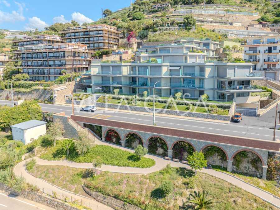 Se vende apartamento nuevo en San Remo.