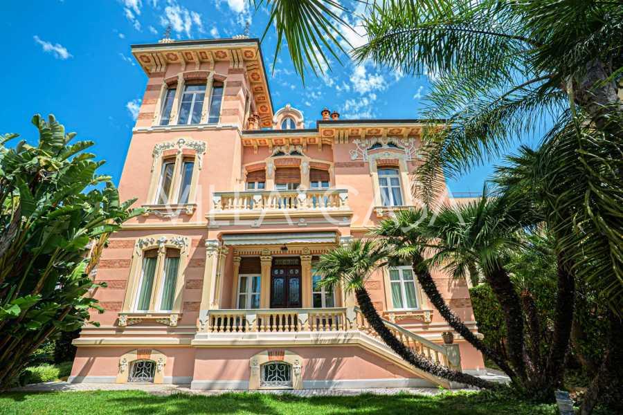 Villa de lujo de categoría premium en la región de Liguria.
