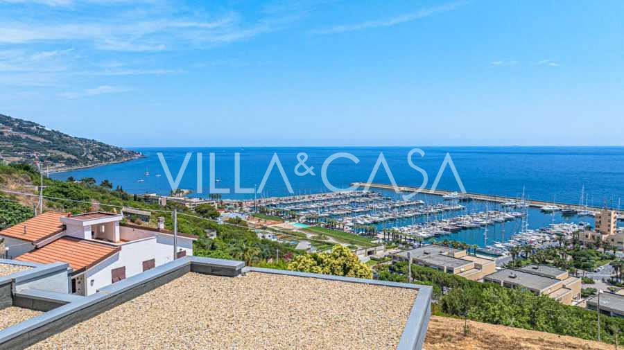 Villa moderna en Santo Stefano al Mare.