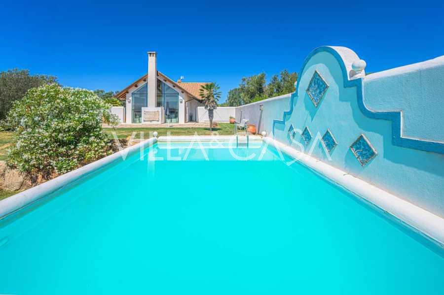 Villa con piscina de estilo moderno en la frontera entre Lacio y Toscana.