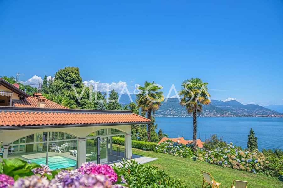 Villa de lujo en venta junto al lago Maggiore