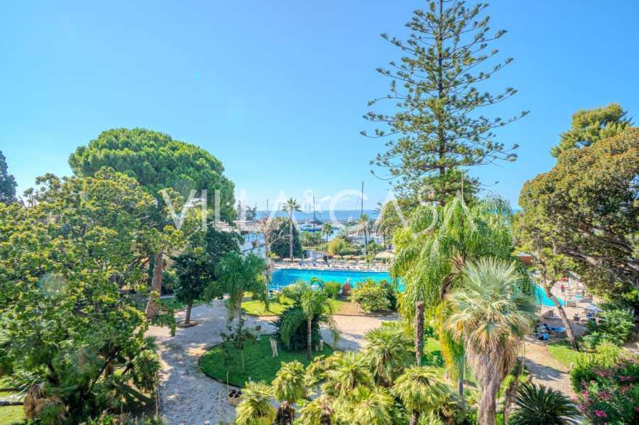Se alquila un apartamento de lujo en San Remo.
