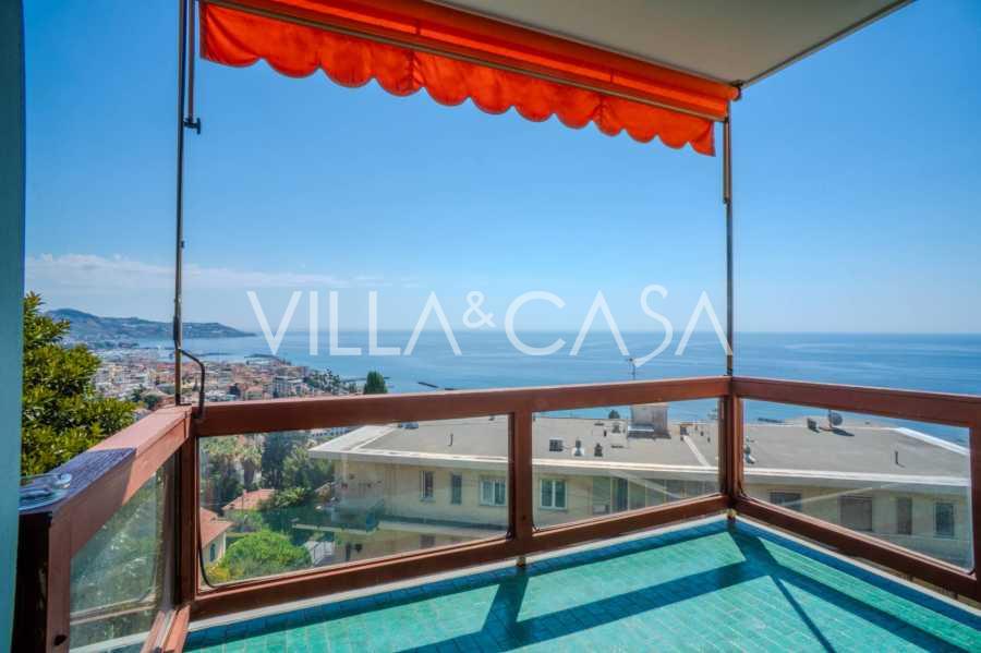 Apartamentos de lujo con vista al mar en San Remo.