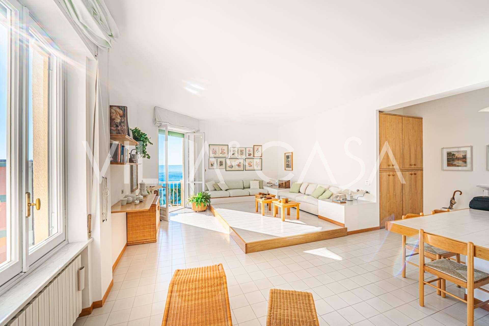 Apartamento junto al mar en San Remo, opción de lujo en venta