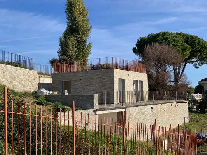 Nueva casa con vista al mar en Bordighera.