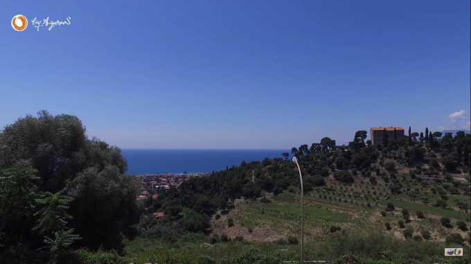 Terreno con proyecto de villa y vista al mar en Bordighera