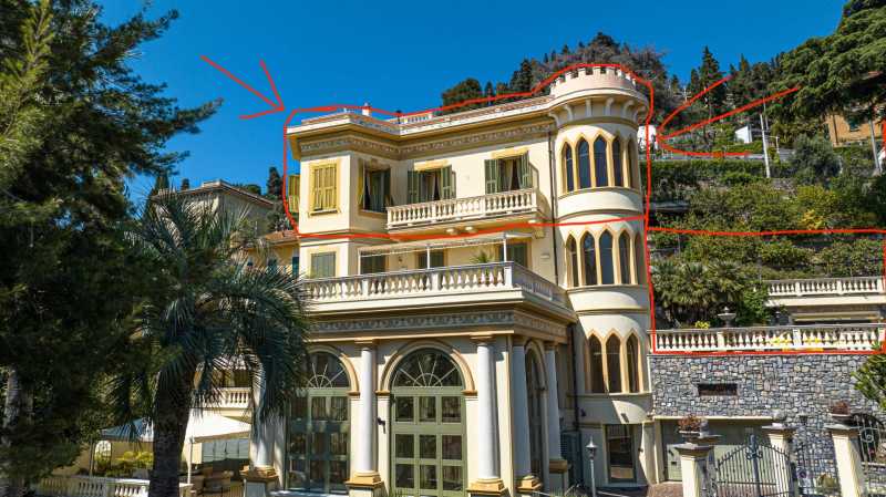 Parte de una villa junto al mar en Alassio