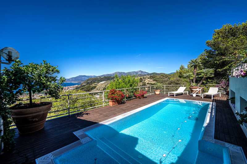 Villa con vista panorámica a Mónaco en Bordighera