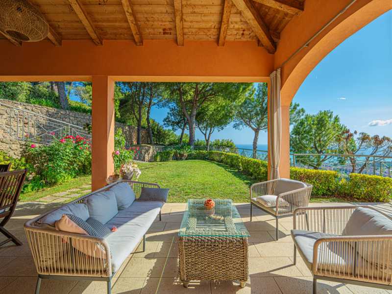 Villa con vista al mar en Bordighera