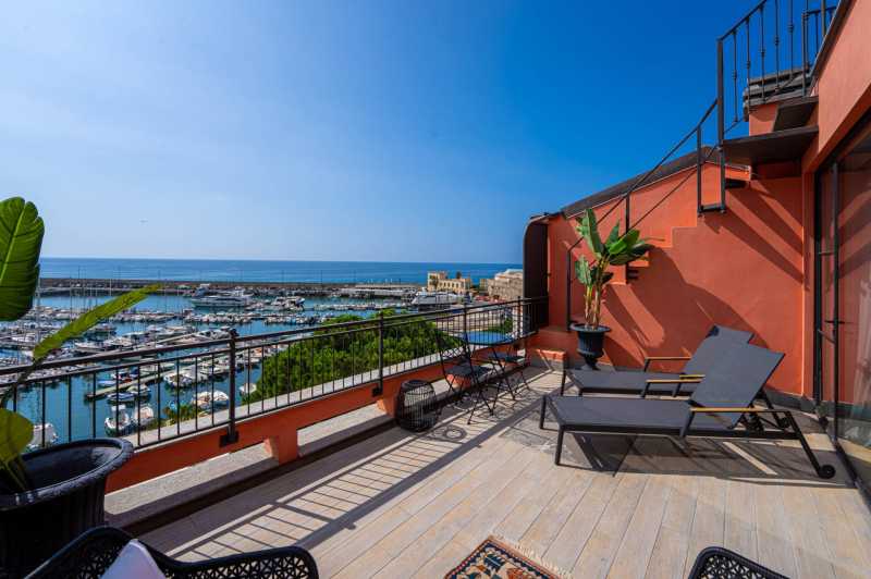 Apartamento junto al mar en San Remo en alquiler.