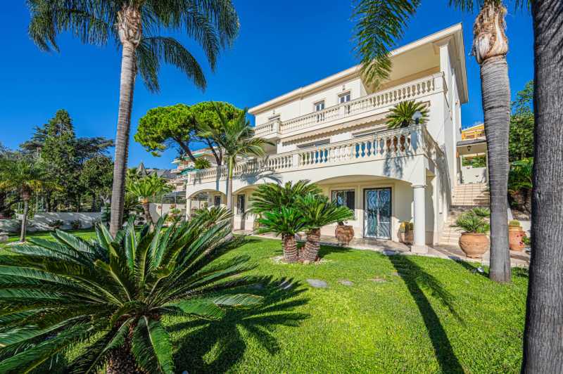 Villa junto al mar en San Remo