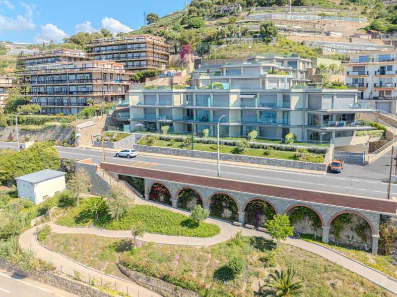 Se vende apartamento nuevo en San Remo.