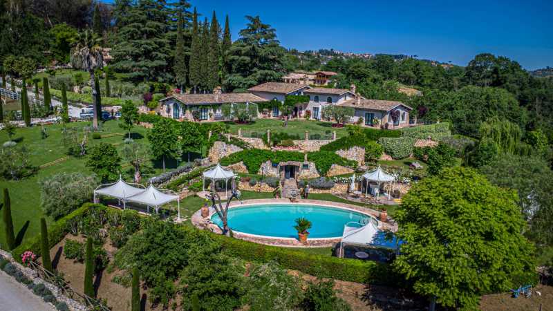 Finca cerca de Roma en venta.