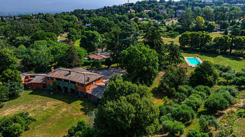 Villa con historia y piscina en Grottaferrata.