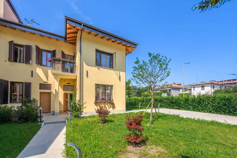 Nueva casa en venta en Opera, Milán.