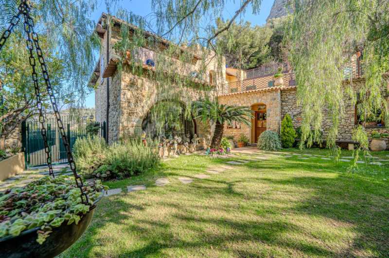 Villa in stile antico a Ventimiglia