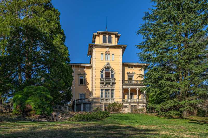 La villa de lujo de Carolina cerca de Suiza.