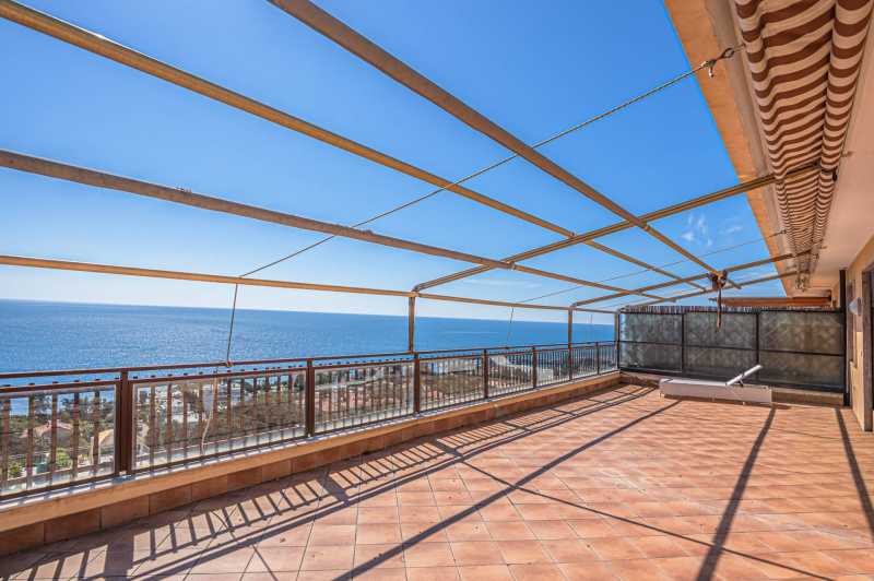 Ático de lujo en San Remo en venta