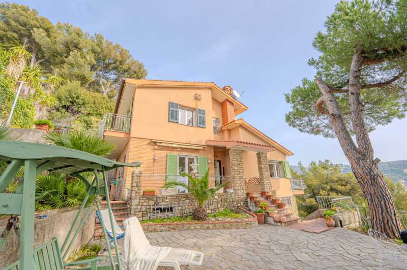 Villa con vista al mare a Bordighera