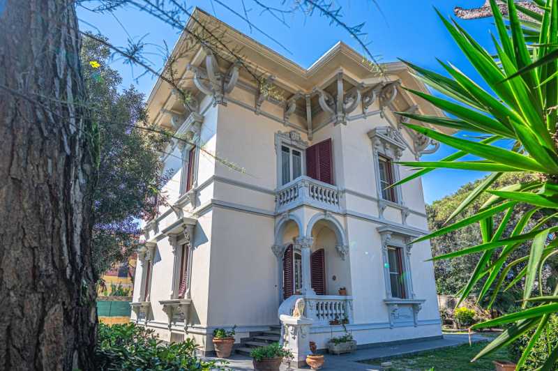 La villa en Marina di Pisa - Libertà.