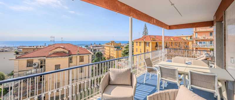 Apartamento en San Remo reformado en venta