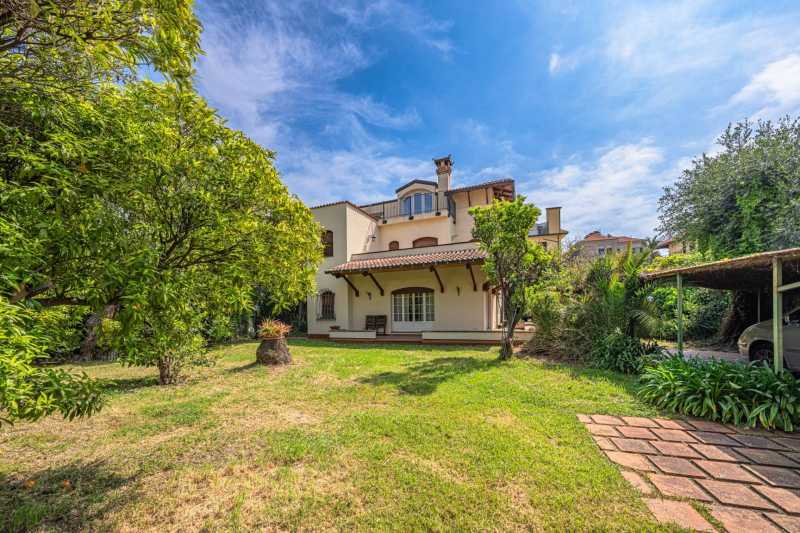 Villa junto al mar en Bordighera en venta