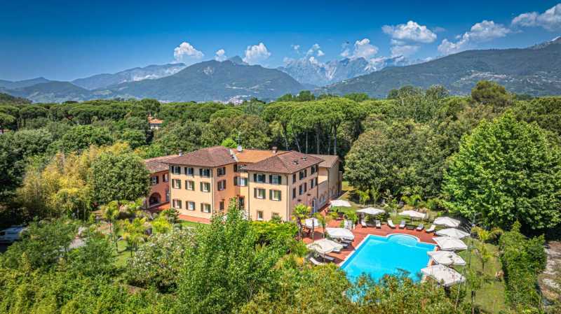 Hotel-villa magnífico en venta en la costa de Toscana