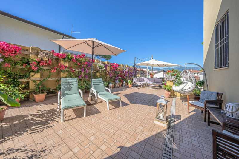 Hotel elegante en venta en Lido di Camaiore