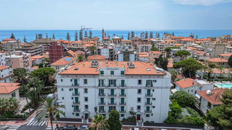 Apartamento de tres habitaciones en Bordighera en alquiler