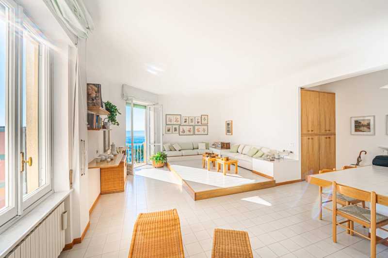 Apartamento junto al mar en San Remo, opción de lujo en venta