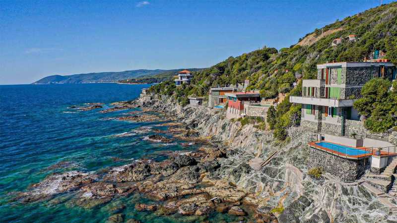 Casa de prestigio con piscina en la costa de Castiglioncello en venta