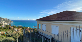 Nueva casa con vista al mar en Ospedaletti.