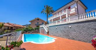 Villa con vista al mare a Sanremo