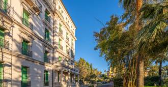 Apartamento de tres habitaciones en Ospedaletti.