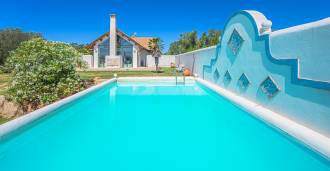Villa con piscina de estilo moderno en la frontera entre Lacio y Toscana.