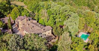 Se vende un elegante agroturismo en Perugia.