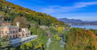 Una villa histórica de lujo en el lago Maggiore.