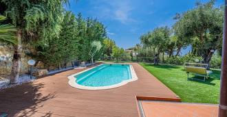 Alquiler de villa con vistas al mar en Bordighera.