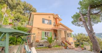 Villa con vista al mare a Bordighera